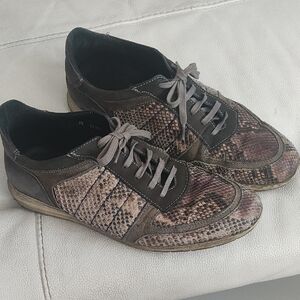 Snakeskin Patterned Sneakers